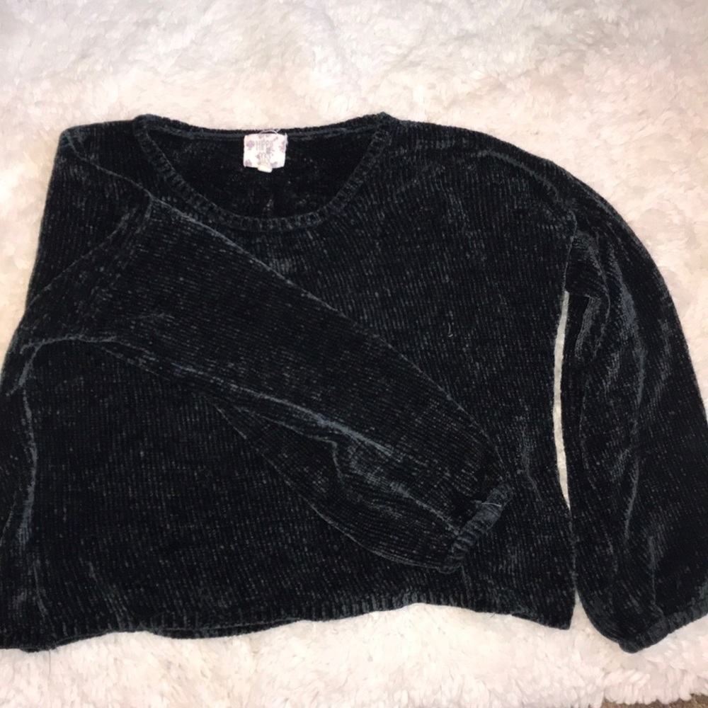 Velvet material green long sleeve crop top